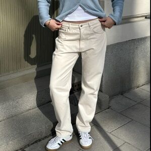 Djerf Avenue Relaxed Jeans in Cream NWT 30